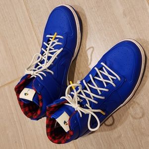 Like New Nike Dunk Ultra men's size 8 5